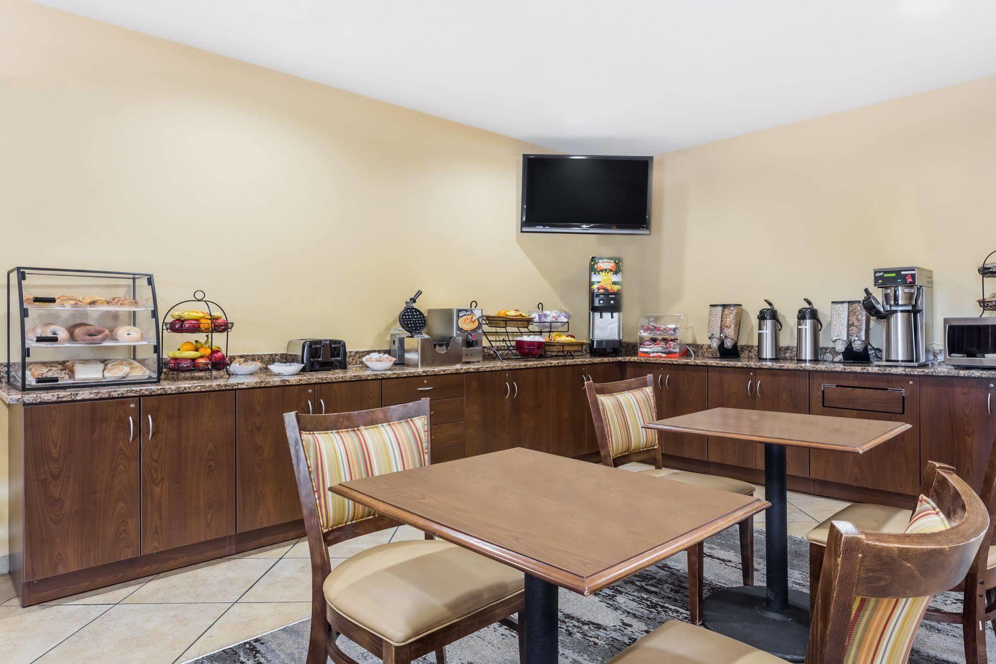 Microtel Inn And Suites By Wyndham Anderson Sc Екстериор снимка